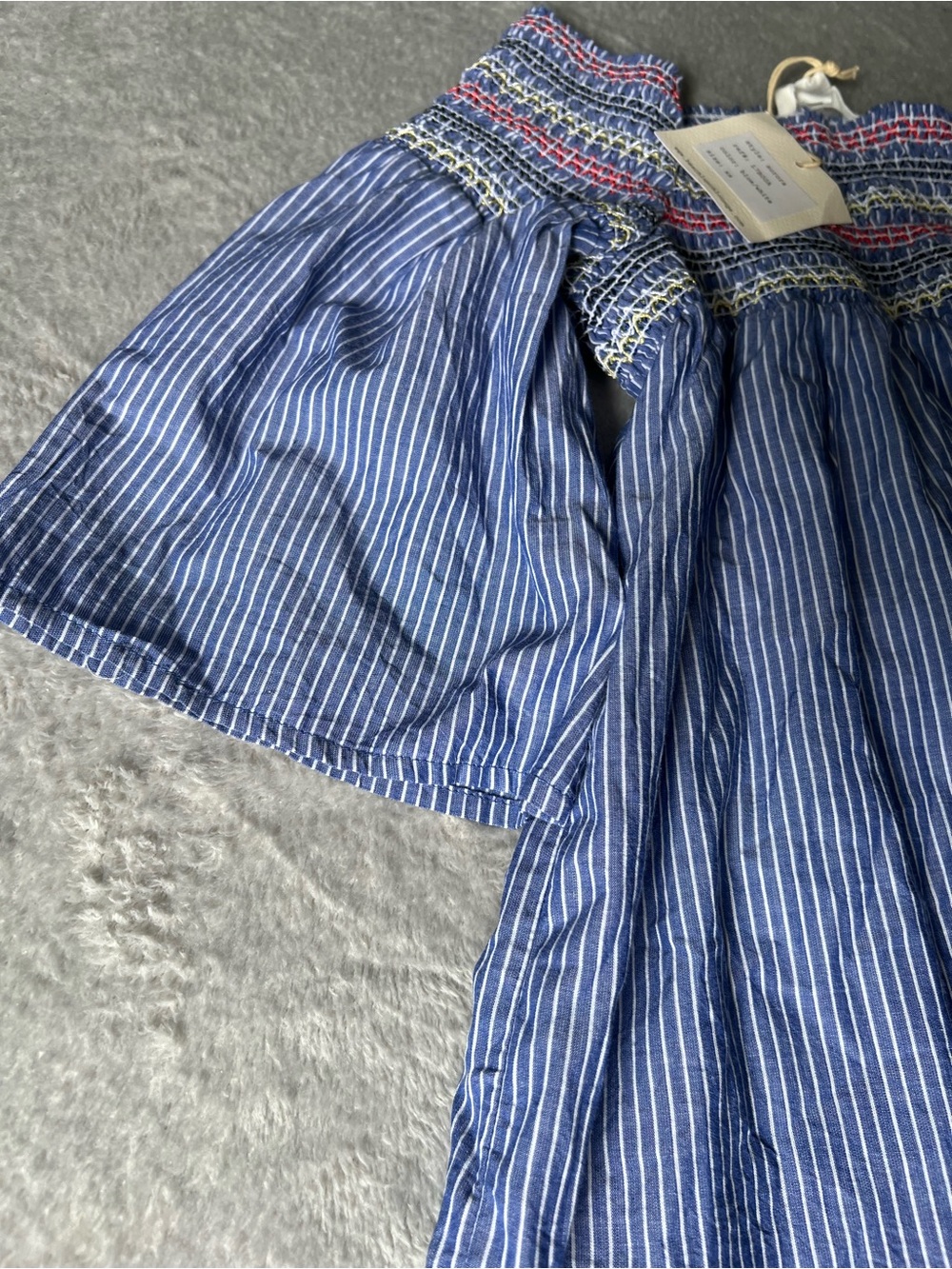 NWT Beachlunchlounge Aurora Smocked Striped Top XS - Picture 2 of 8
